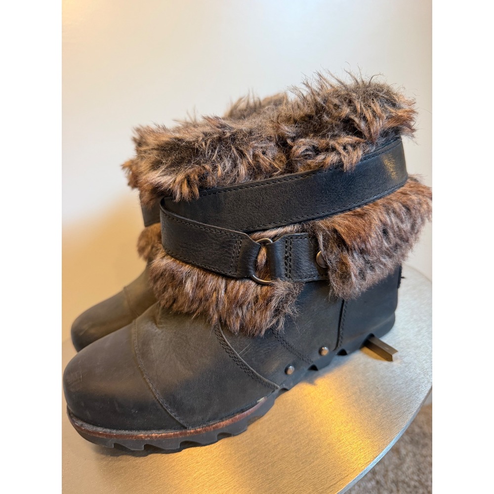 Sorel Joan of Arctic Wedge Ankle Boots Black Leather Faux Fur NL1984-010 Size 6 - Picture 3 of 8